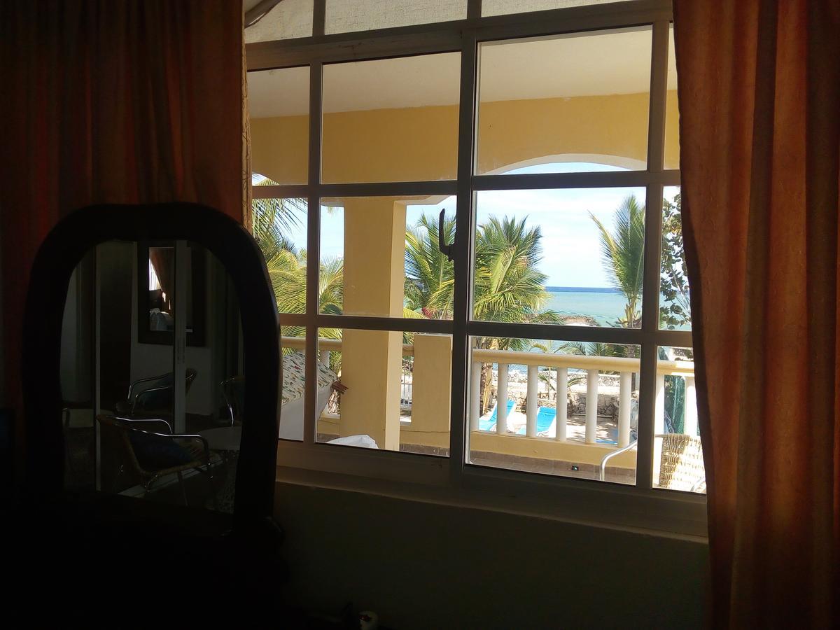 Hotel El Viejo Pirata Boca de Yuma Dış mekan fotoğraf